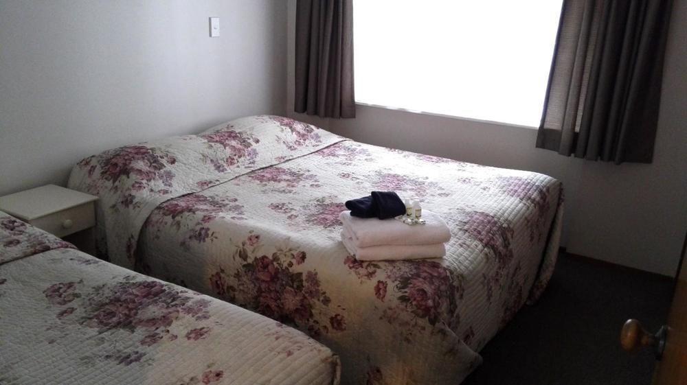 Browns Bay Olive Tree Motel & Apartment Auckland Bagian luar foto